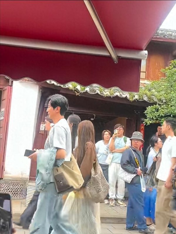 配资吧官网 高梓淇带女友录综艺，年轻女友颜值逊于蔡琳，前妻却表态接受